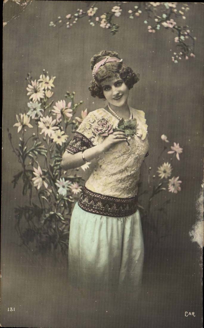 CPA imagination Woman Flowers