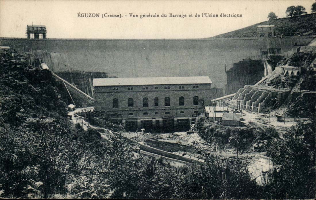 Eguzon CPA View of the stopping and the electric factory