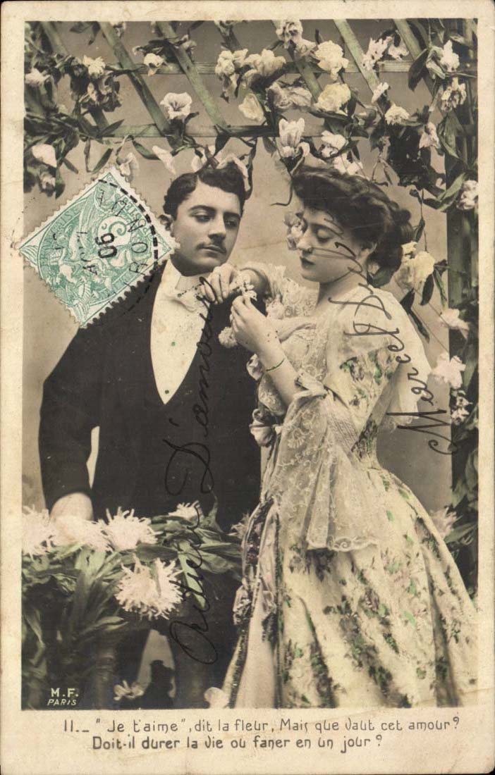 Fantaisie CPA Couple Je t'aime dit la fleur mais que vaut cet amour ?