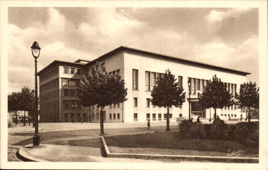 Boulogne Bilancourt CPA the Town hall