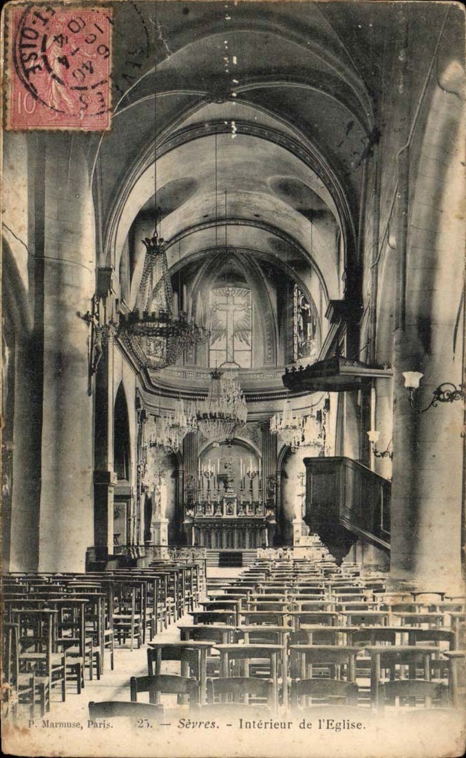 Sevres CPA Interieur de l'eglise
