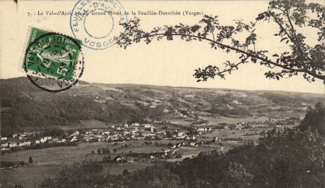 Das Tal des aJol gesehenen grossen Hotels von Feuillee Dorothe CPA