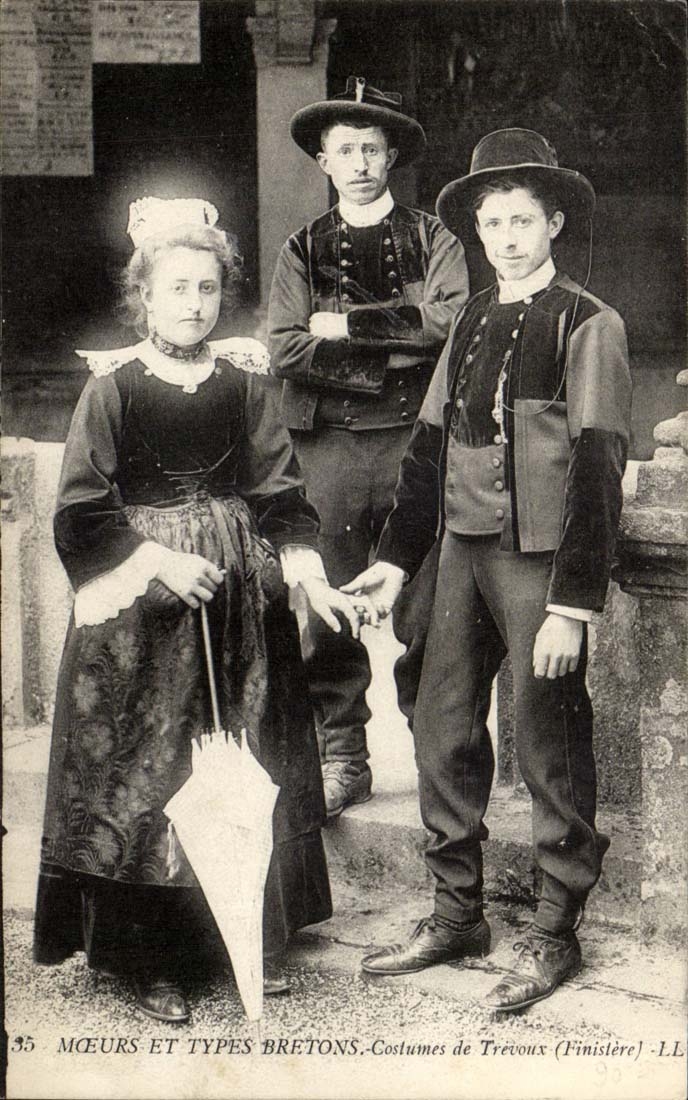 Bretonische CPA Weise und Arten Kostume von Trevoux (Finistere Bretagne) TOP