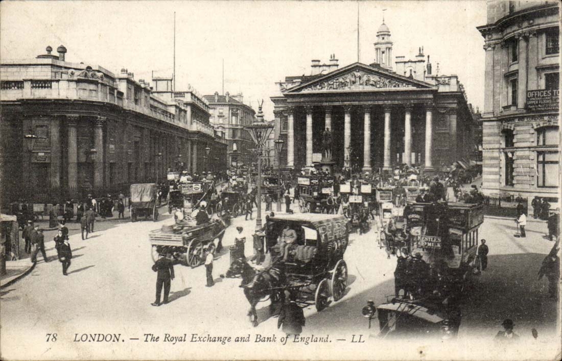 The United Kingdom London CPA Royal Th Exchange (Stock Exchange) and Bank off England