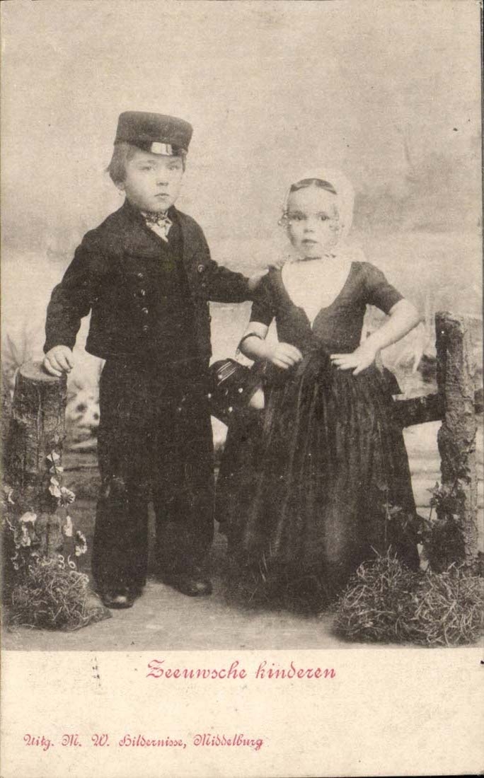 The Netherlands Costume Folklore Zeeunwche hinderen (children)