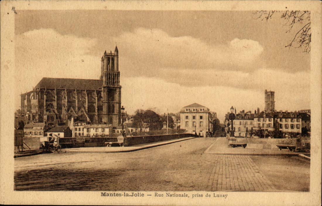 Mantes La Jolie CPA national Street taken of Lunay