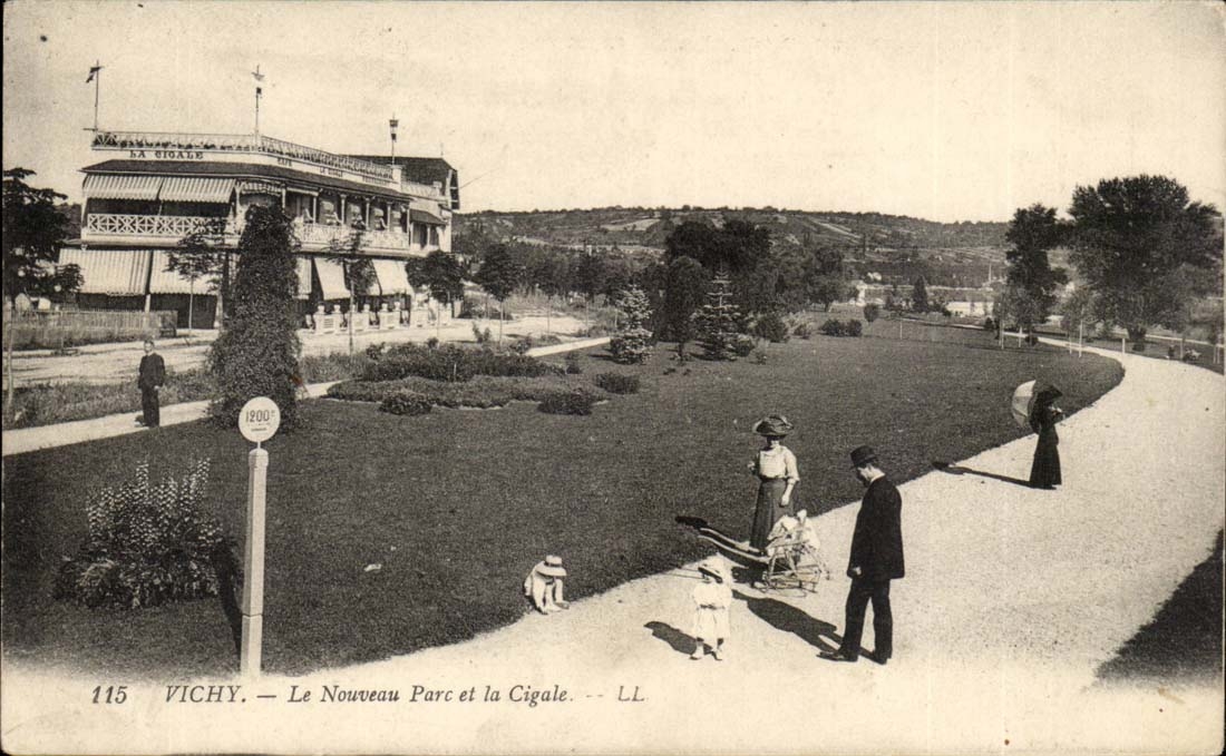 Vichy CPA the new park and the cicada