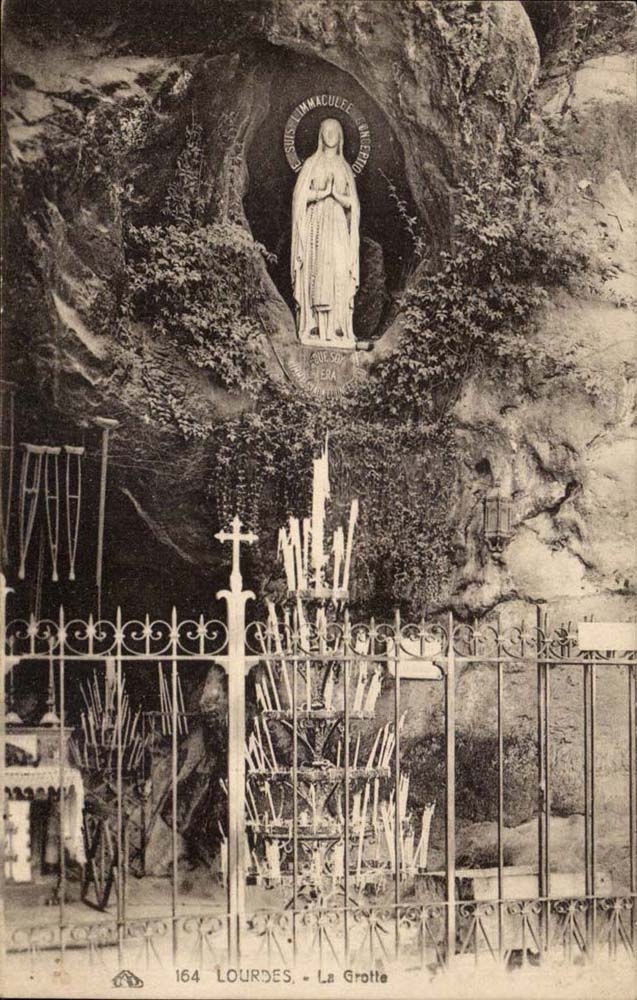 Lourdes CPA the cave (Bernadette)