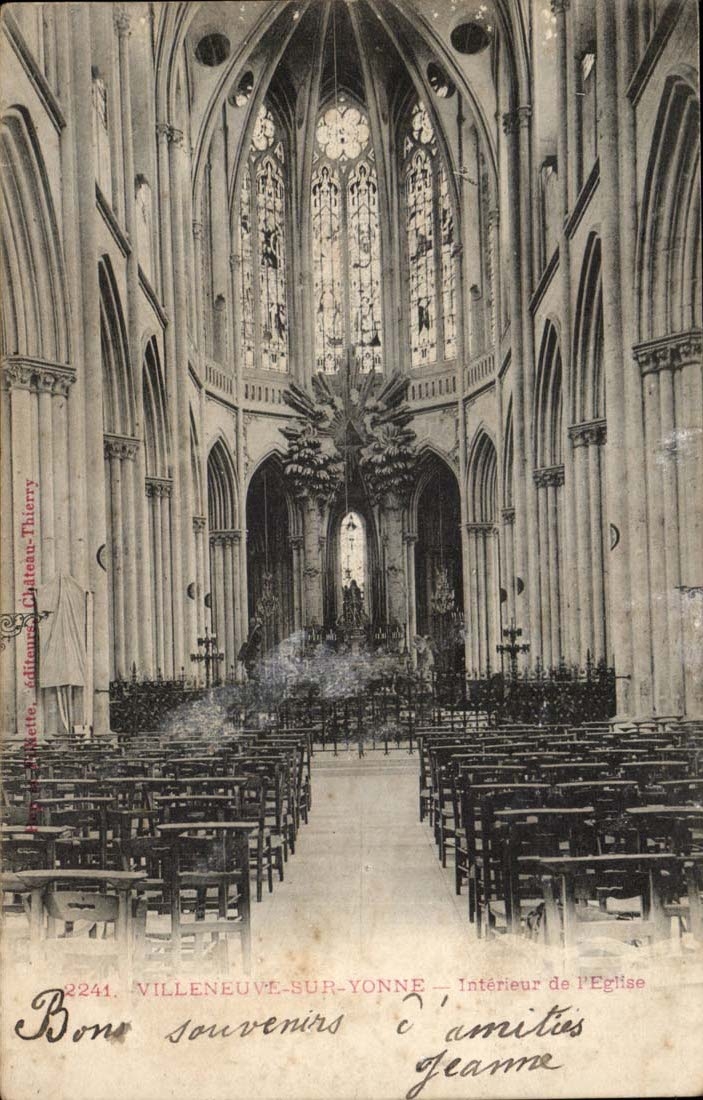 CPA Villeneuve on Interior Yonne of the church