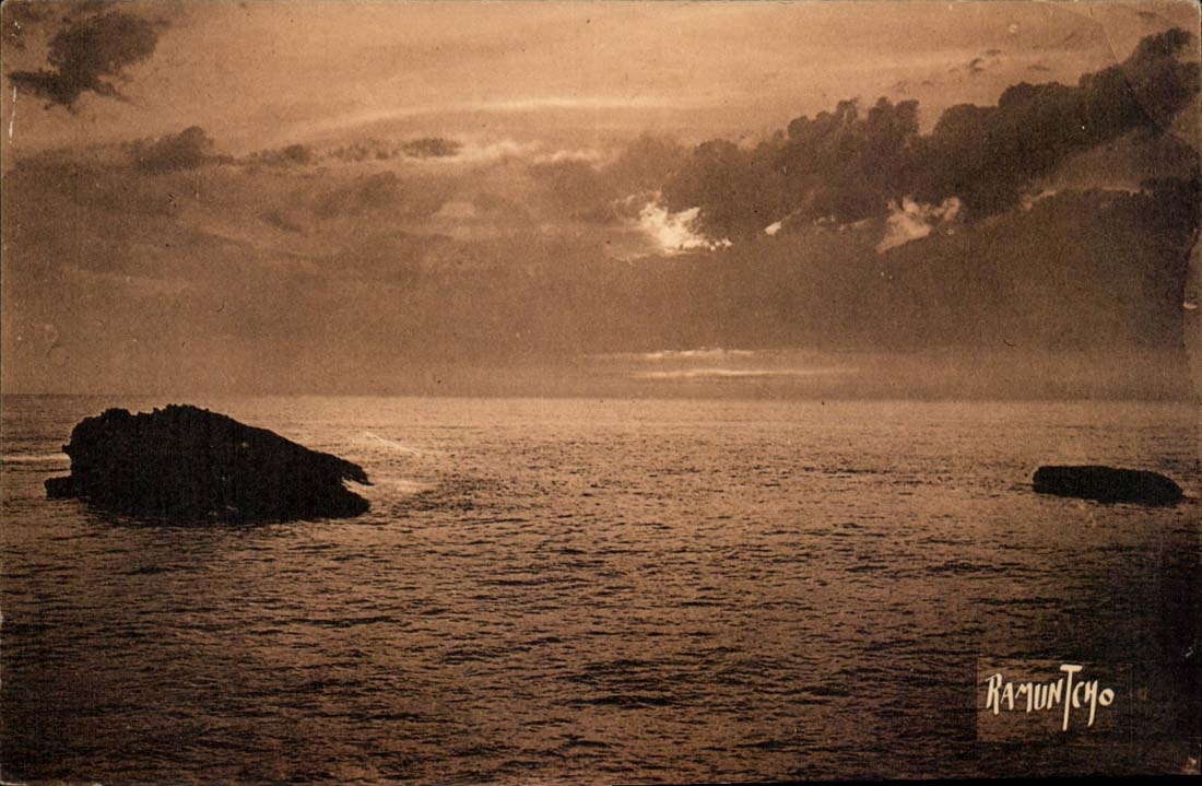 Biarritz CPA Coucher de soleil vu du rocher de la vierge