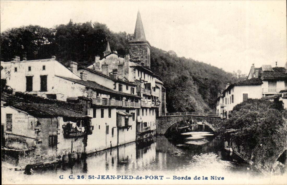 St Jean foot of port CPA Edges of Nive