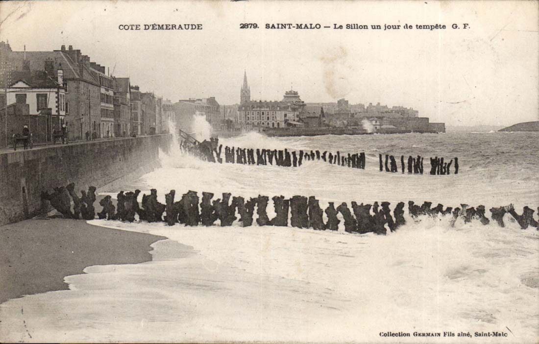 Saint Malo CPA Le sillon un jour de tempete