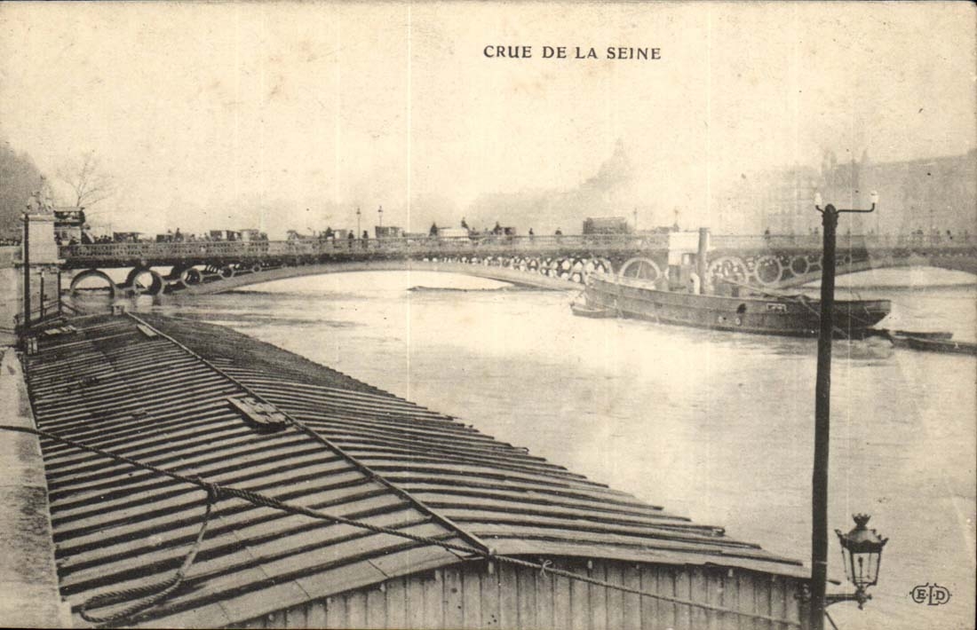 Raw Paris CPA of the Seine