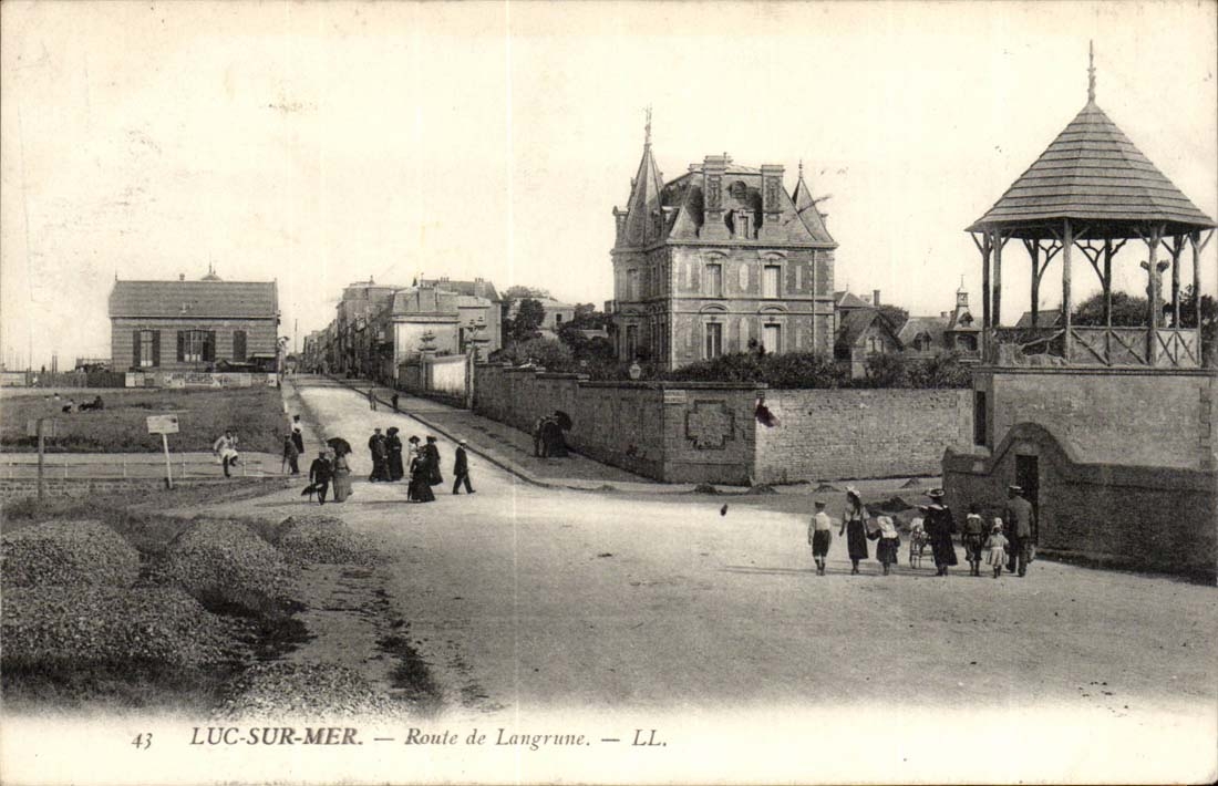 Luc sur Mer CPA Route de Langrune