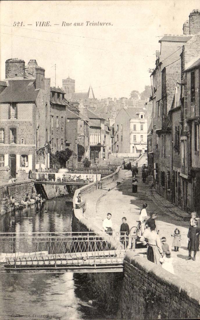 Vire CPA Rue aux Teintures (animee enfants)