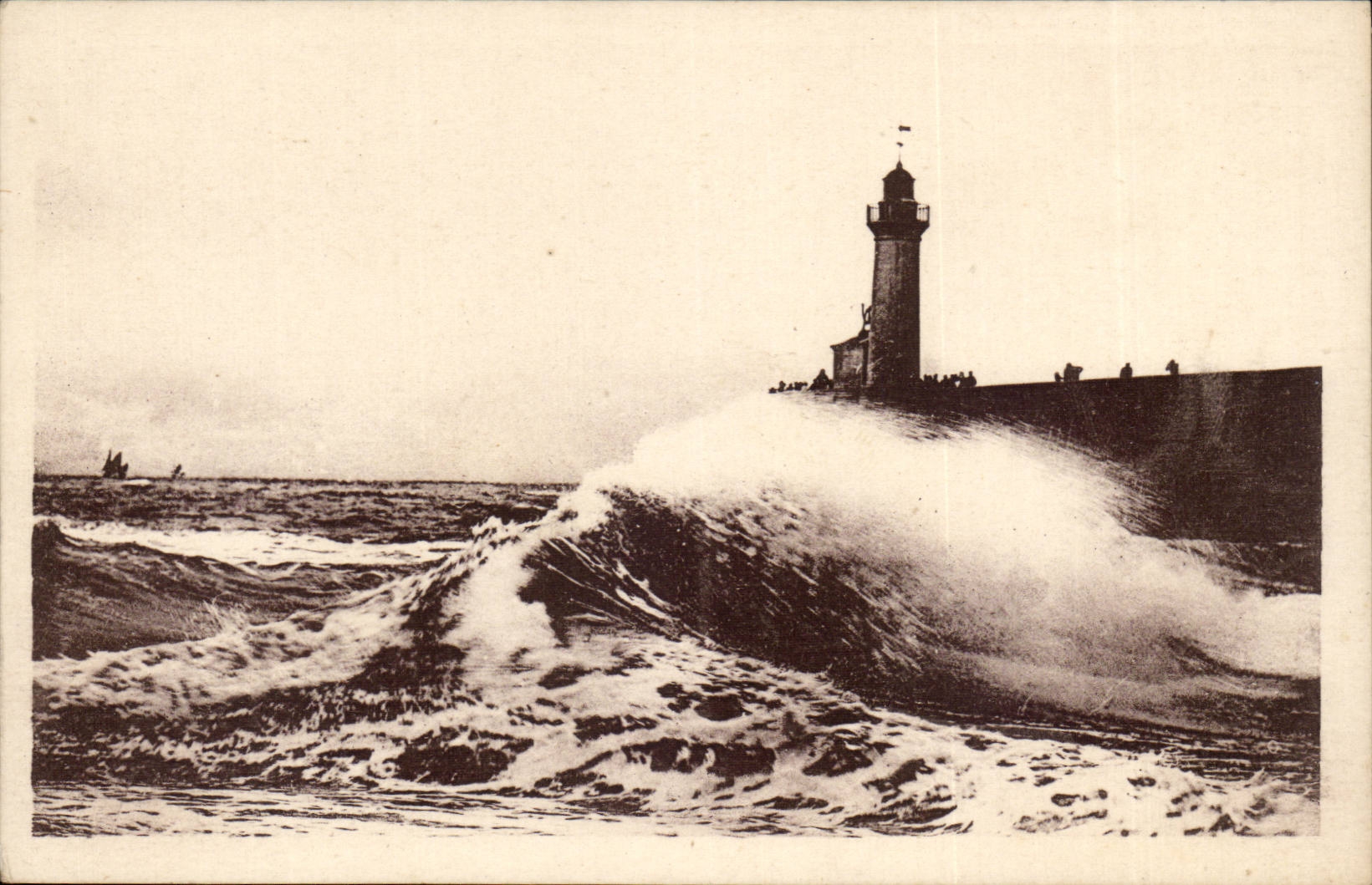 Treport CPA der Pier ein Tag des Sturms (Scheinwerferleuchtturm)