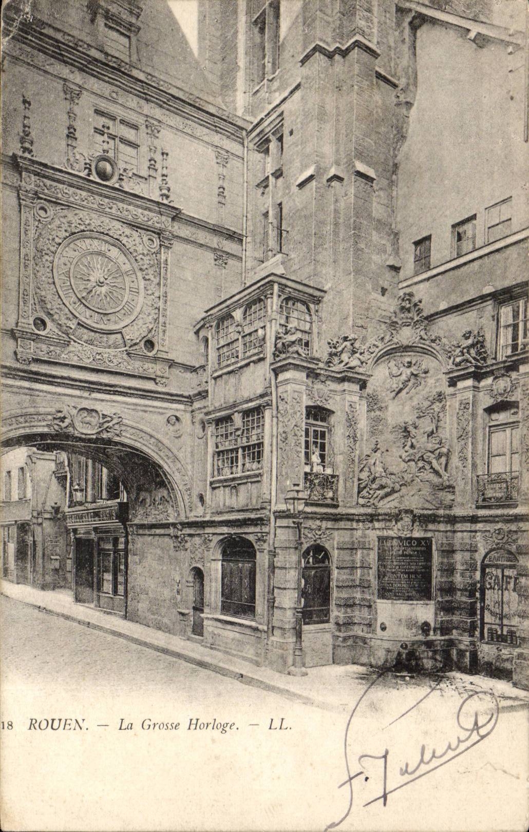 Rouen CPA it large clock