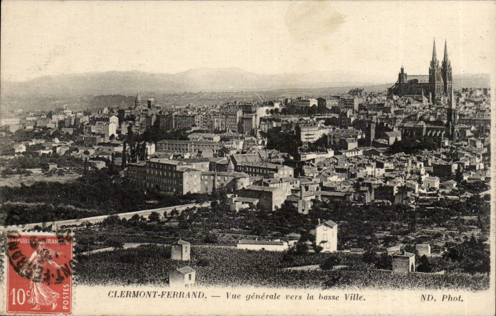 Ansicht Clermont-ferrandCPA in Richtung zur niedrigen Stadt