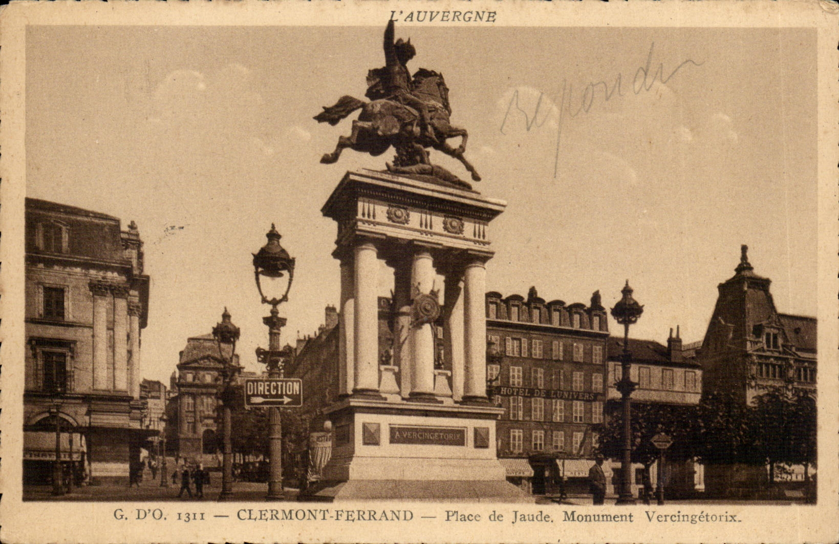 Orte Clermont-ferrandCPA des Jaude Denkmales Vercingetorix