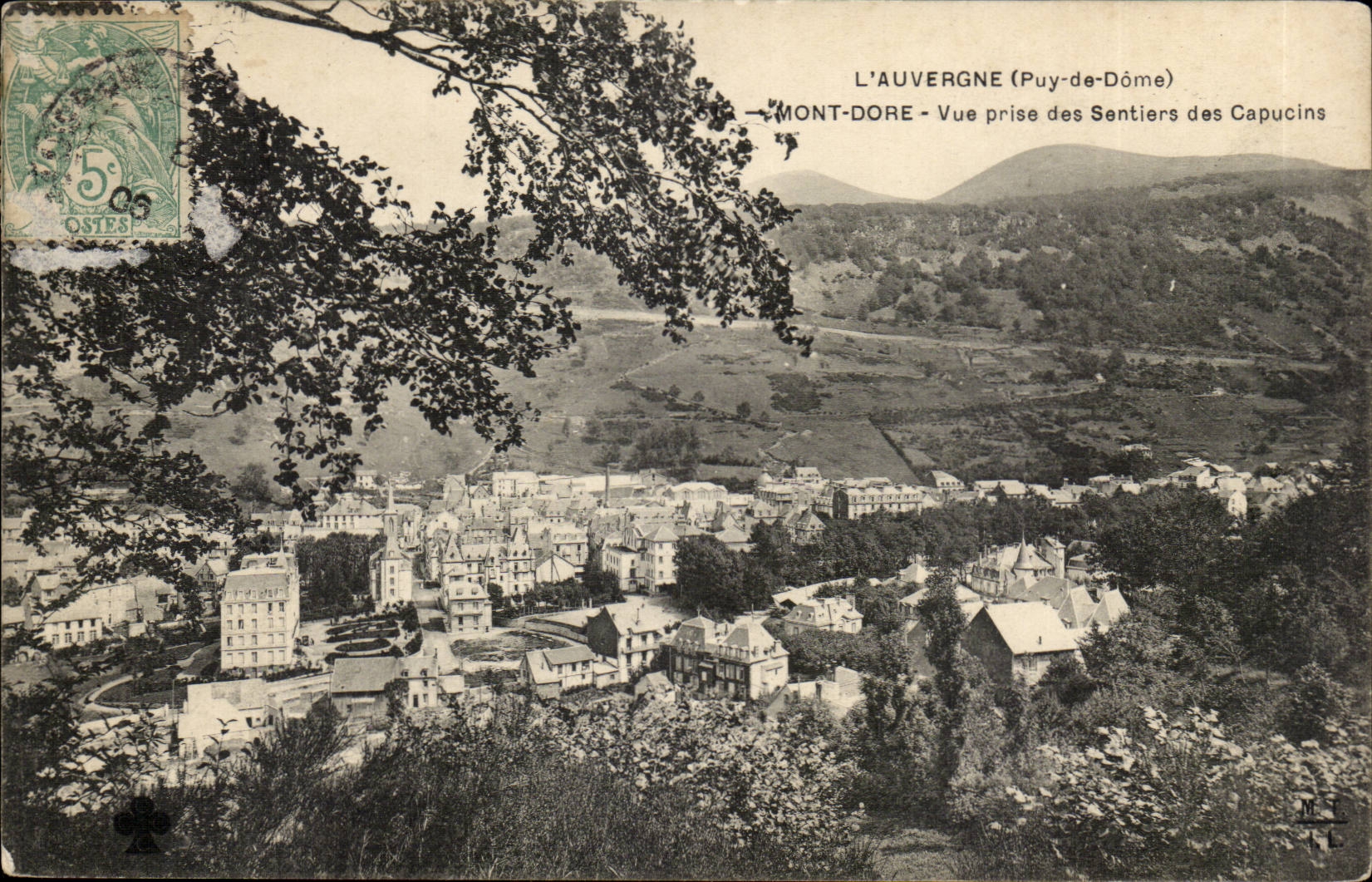 The mount Gilds CPA Seen from paths of the capuchins