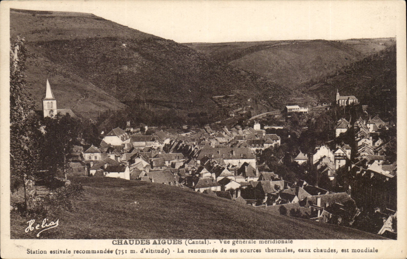 Cantal - Acute Heats - View southernmost - estival Station recommandee 751 m of alt CPA