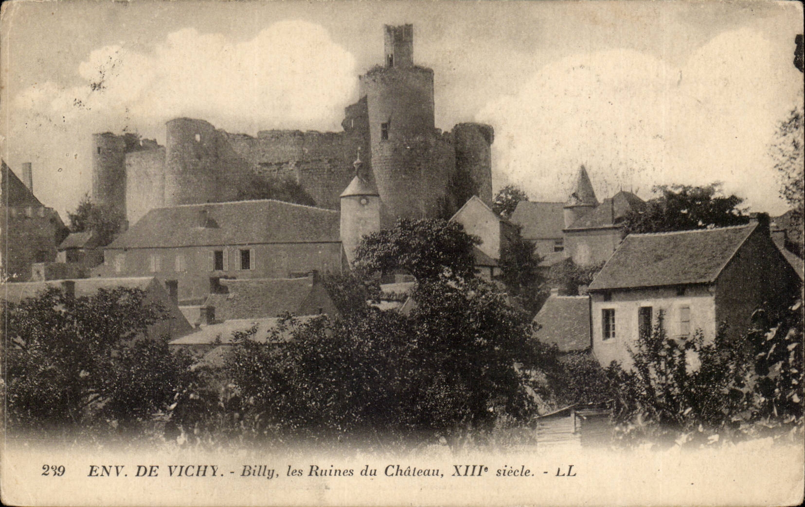 Environs de Vichy - Billy - Les Ruines du Chateau CPA