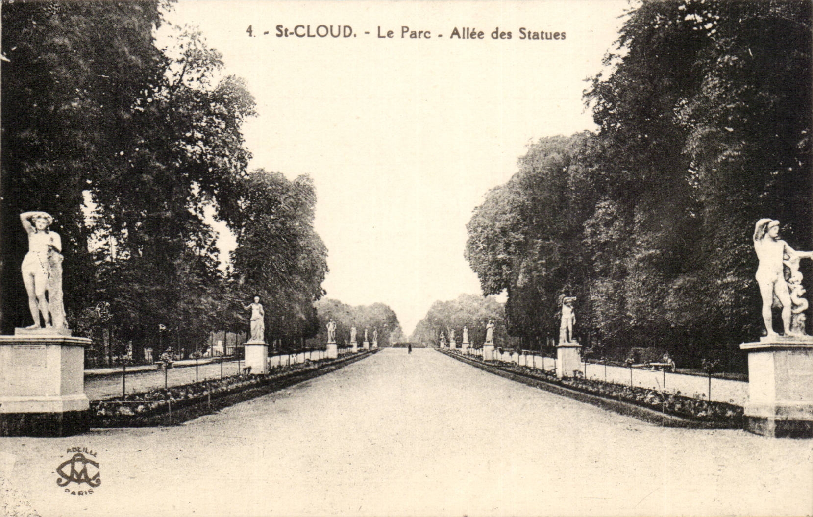 Saint Cloud CPA Le parc Allee des statues