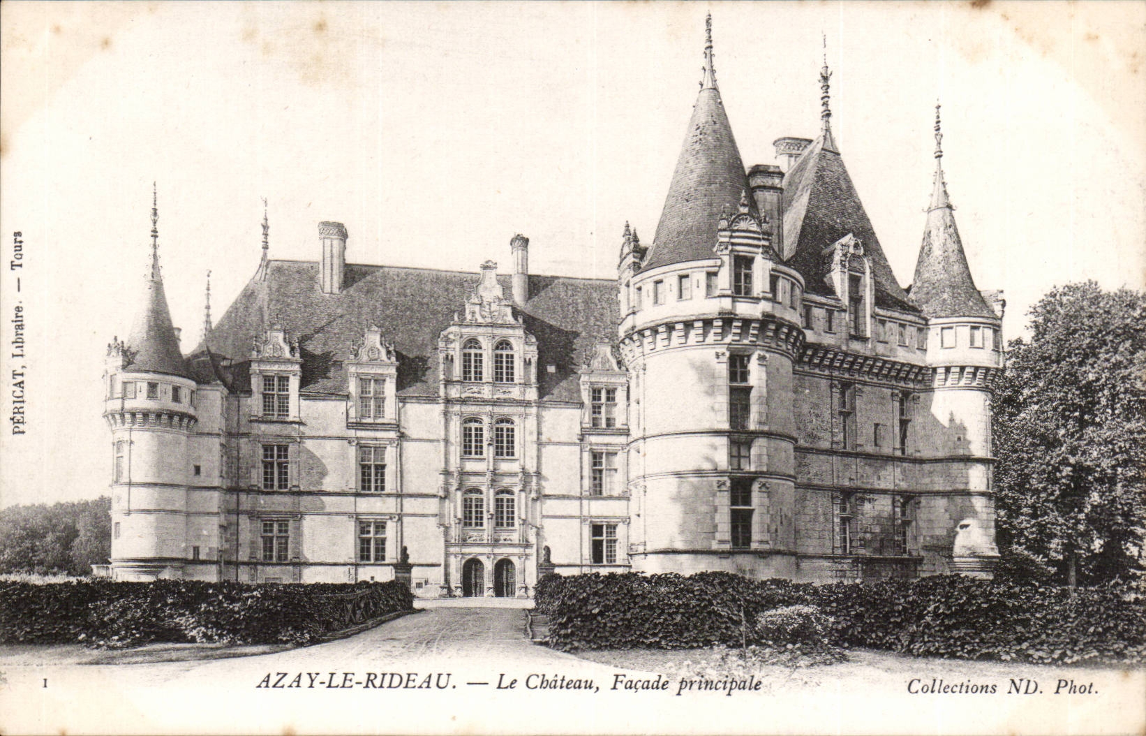 Azay le Rideau CPA La chateau Facade principale