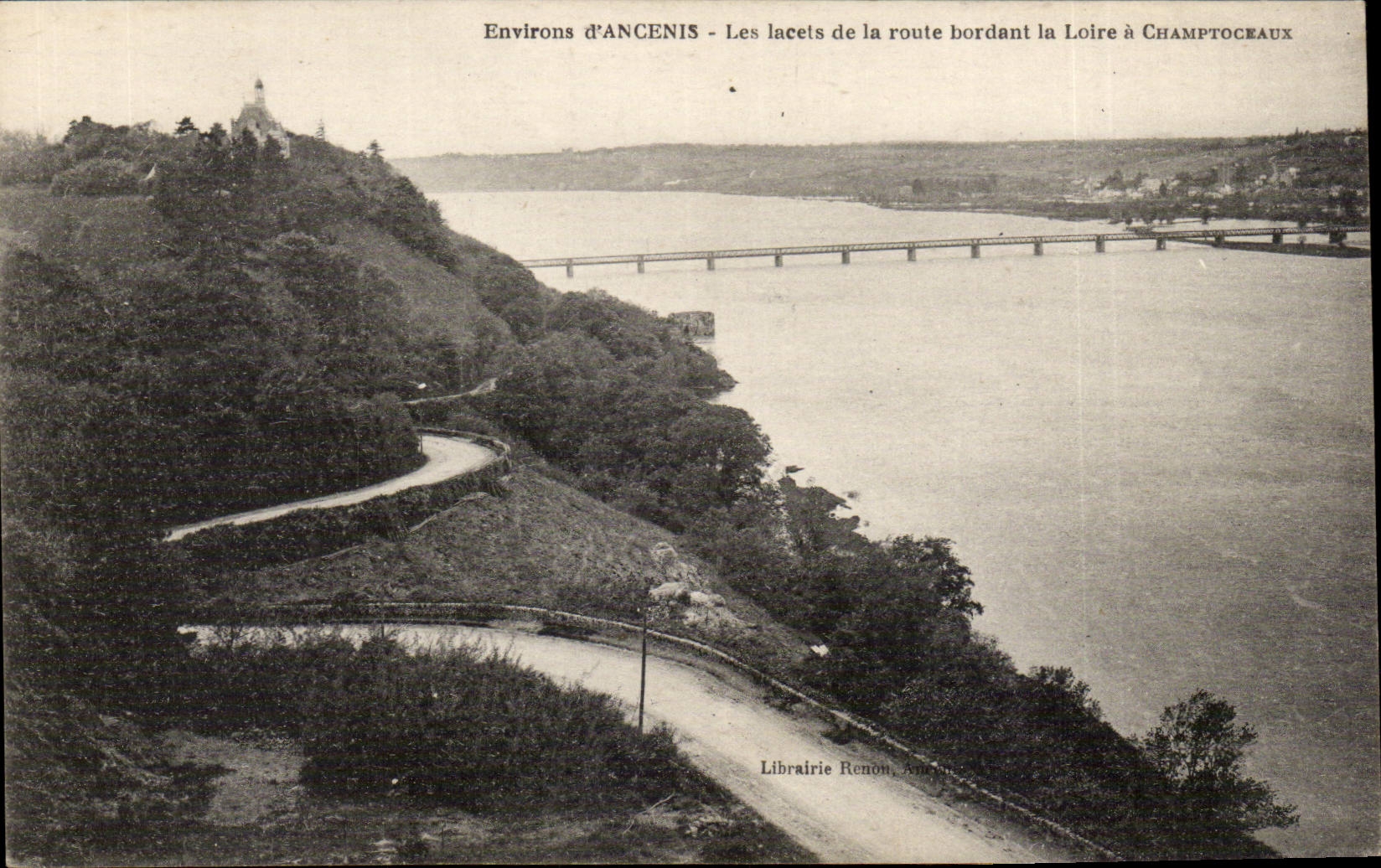 Surroundings of Ancenis CPA the laces of the road bordering the Loire have Champtoceaux