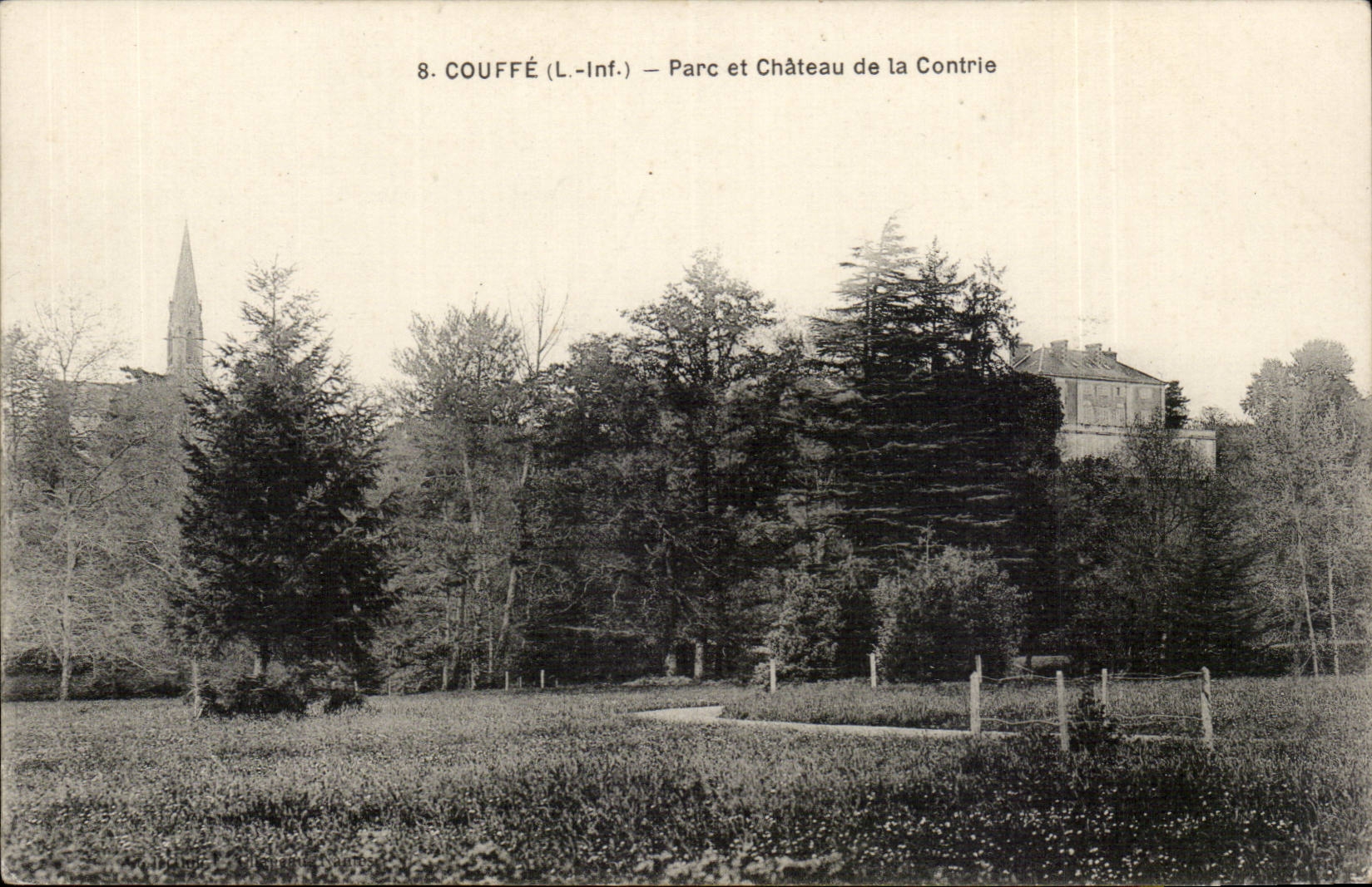 Couffe CPA Park and castle of Contrie