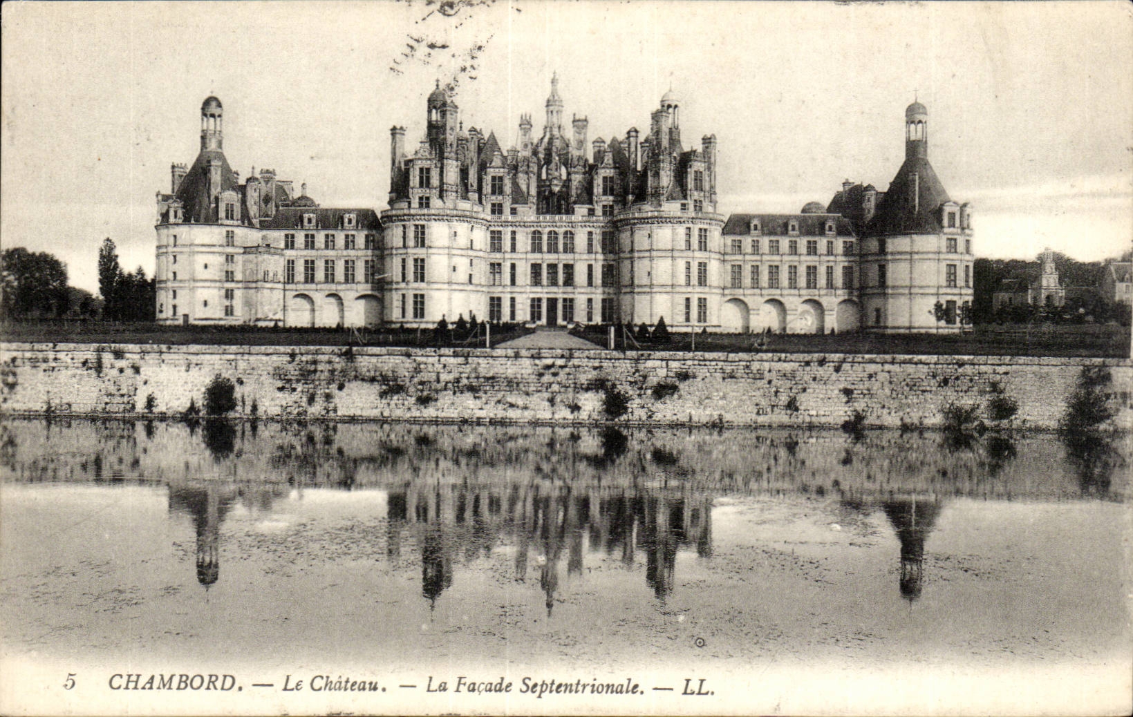 Chambord CPA Le chateau La facade septentrionale
