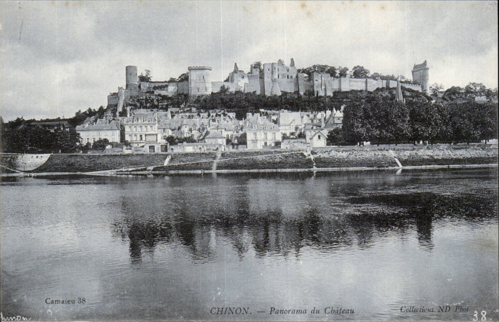 Chinon CPA Panorama des Schlosses