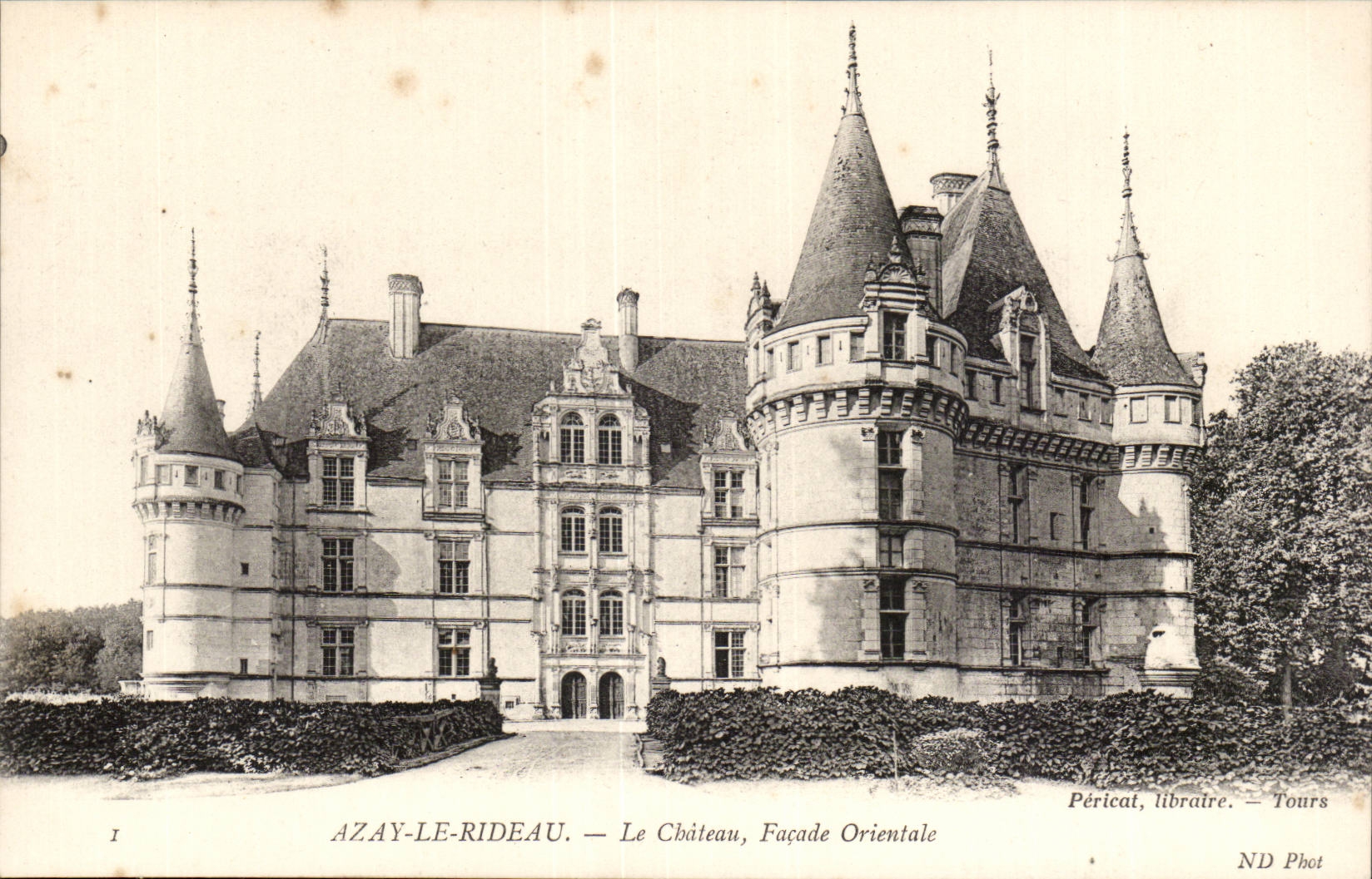 Azay le Rideau CPA Le chateau Facade orientale