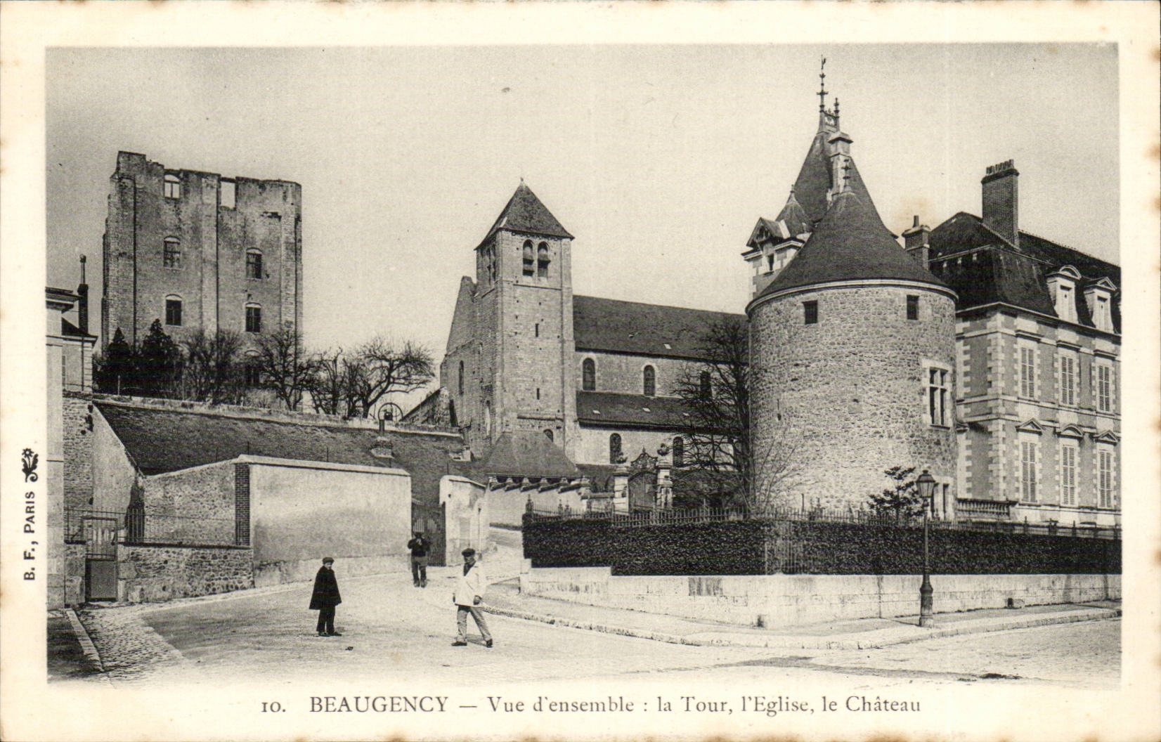 Beaugency CPA Vue d'ensemble La tour l'eglise le chateau