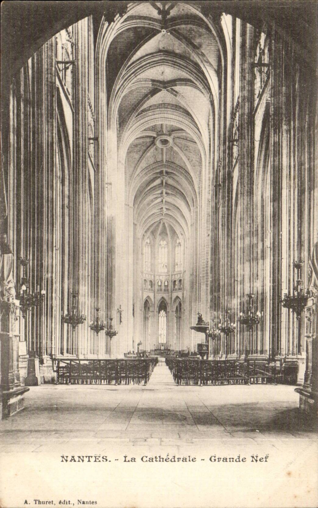 Nantes CPA the cathedral Great nave