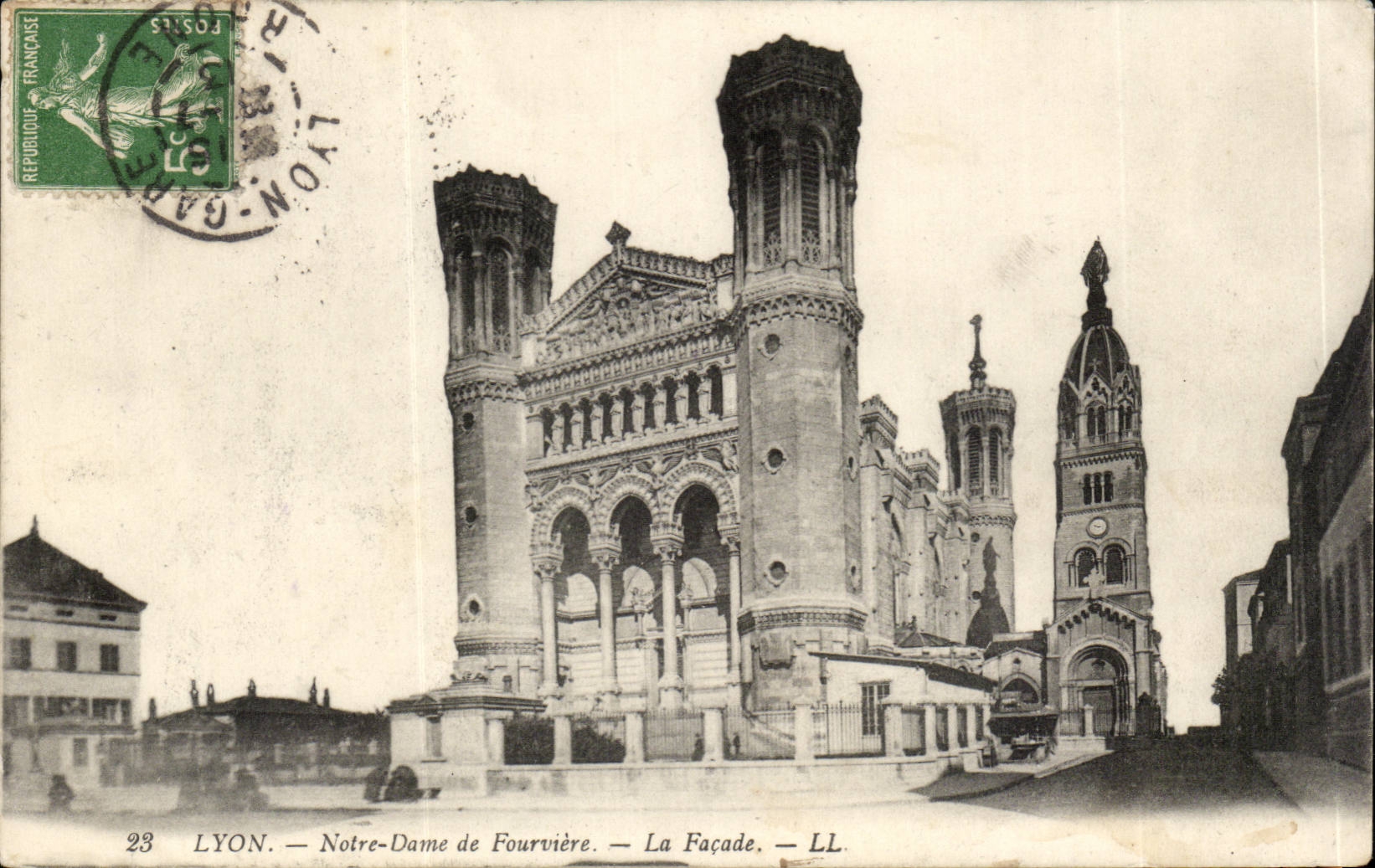 CPA Lyon Notre Dame de Fourviere the frontage