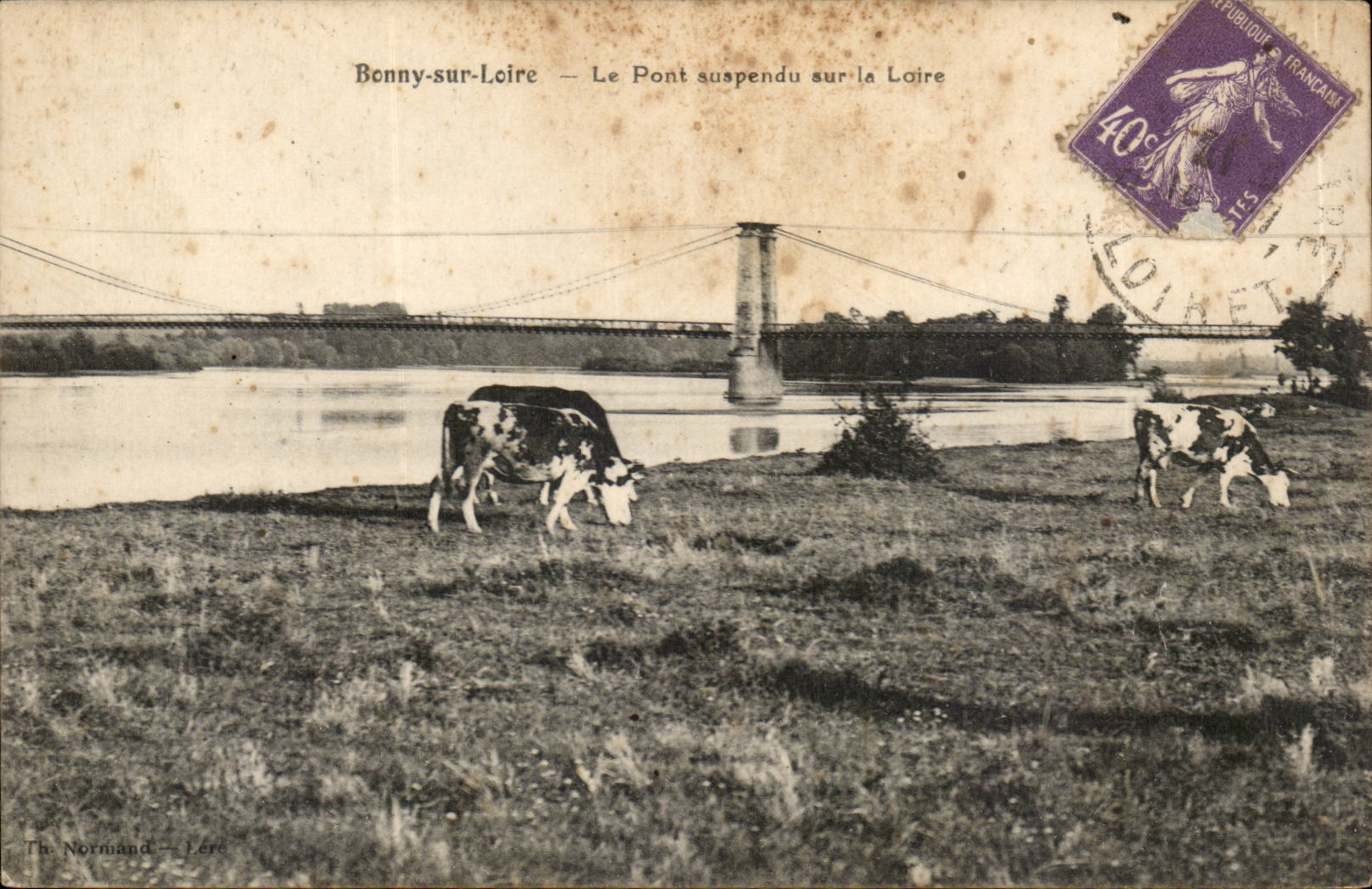 CPA strahlend gesund auf dem Loire die verschobene Brucke auf dem Loire (Kuhe)