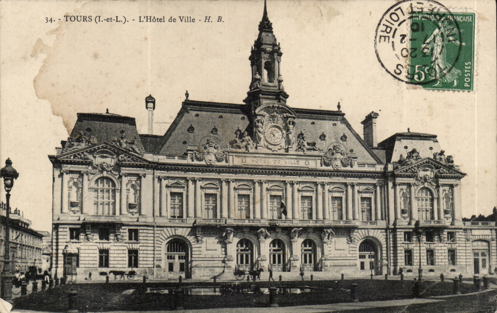 CPA Tours L'hotel de ville