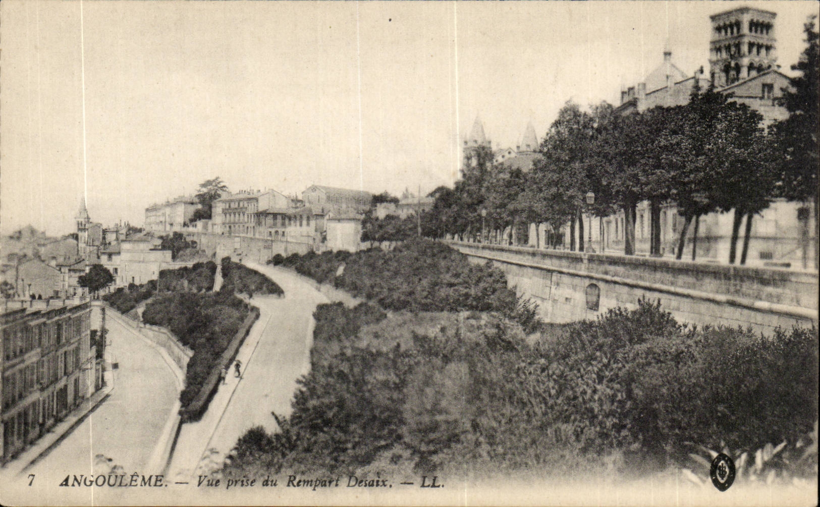 Angouleme CPA Vue prise du rempart Desaix
