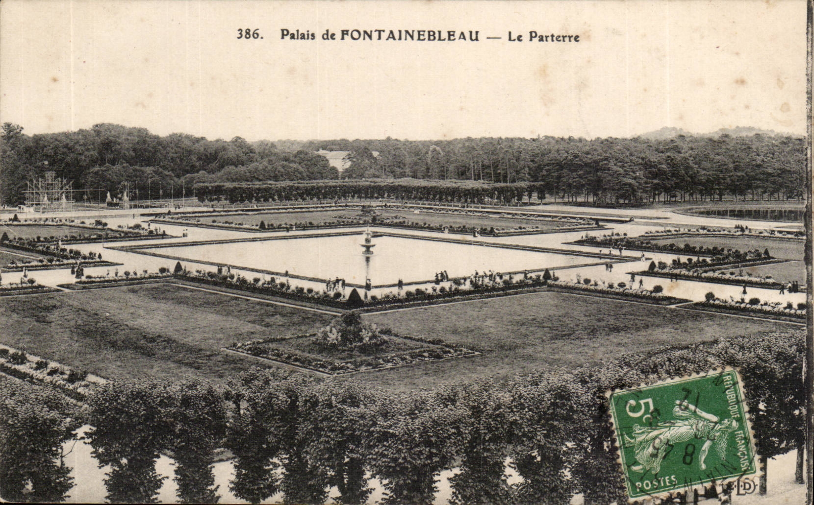 Palate of Fontainebleau CPA the floor