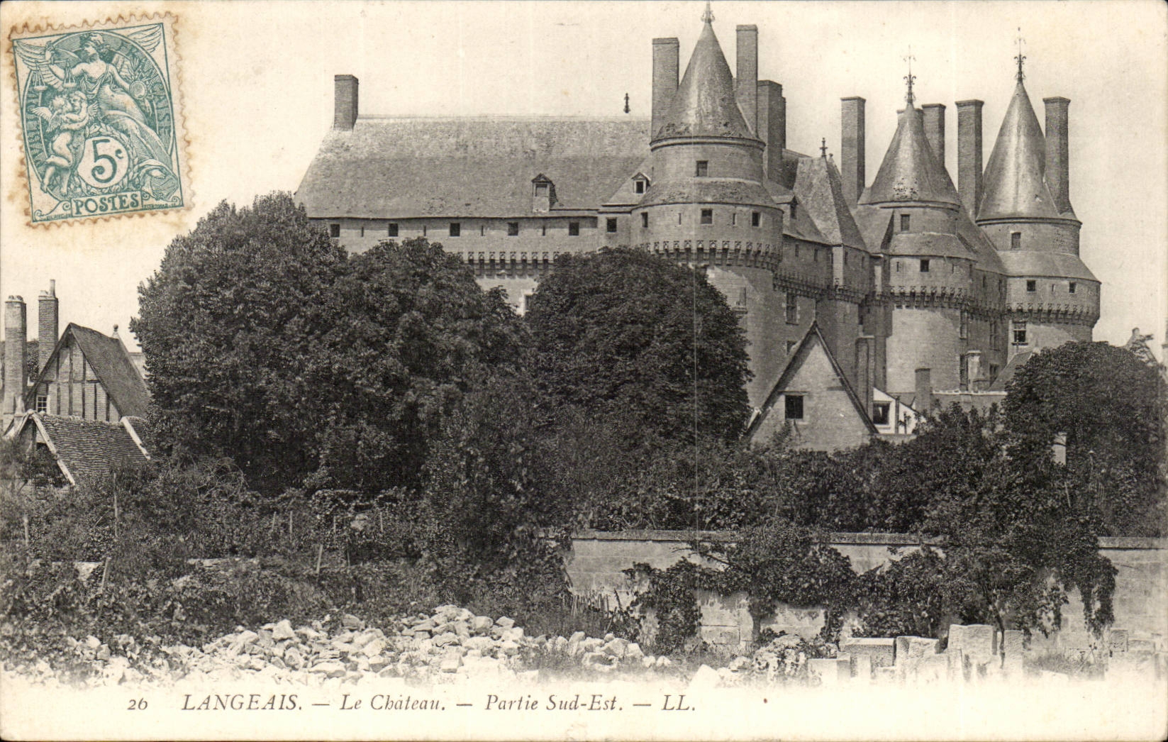 Langeais CPA Le chateau Partie Sud est