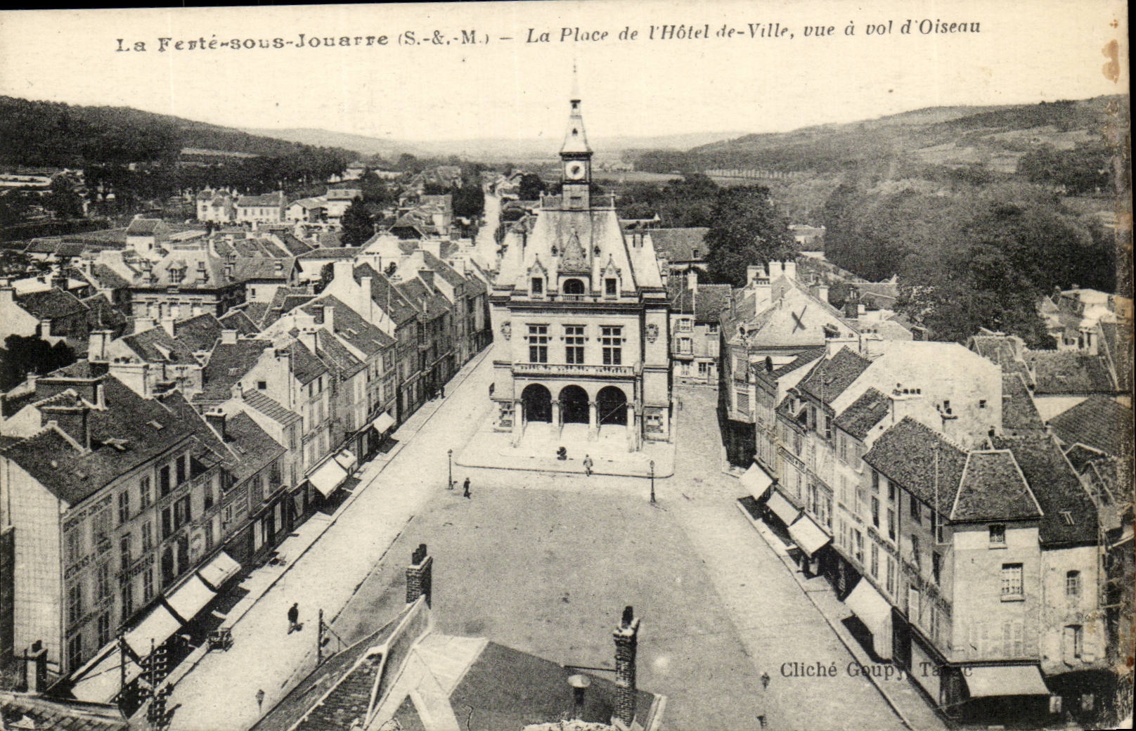 Ferte under Jouarre CPA the place of the town hall seen as the crow flies