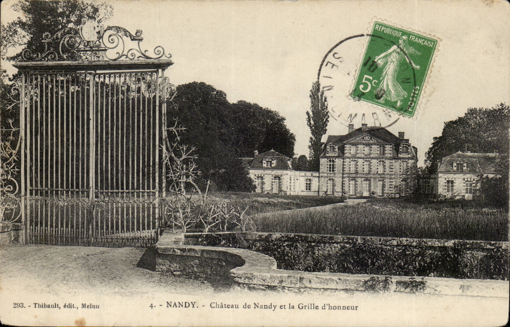 Nandy CPA Chaetau de Nandy and the grid of honor