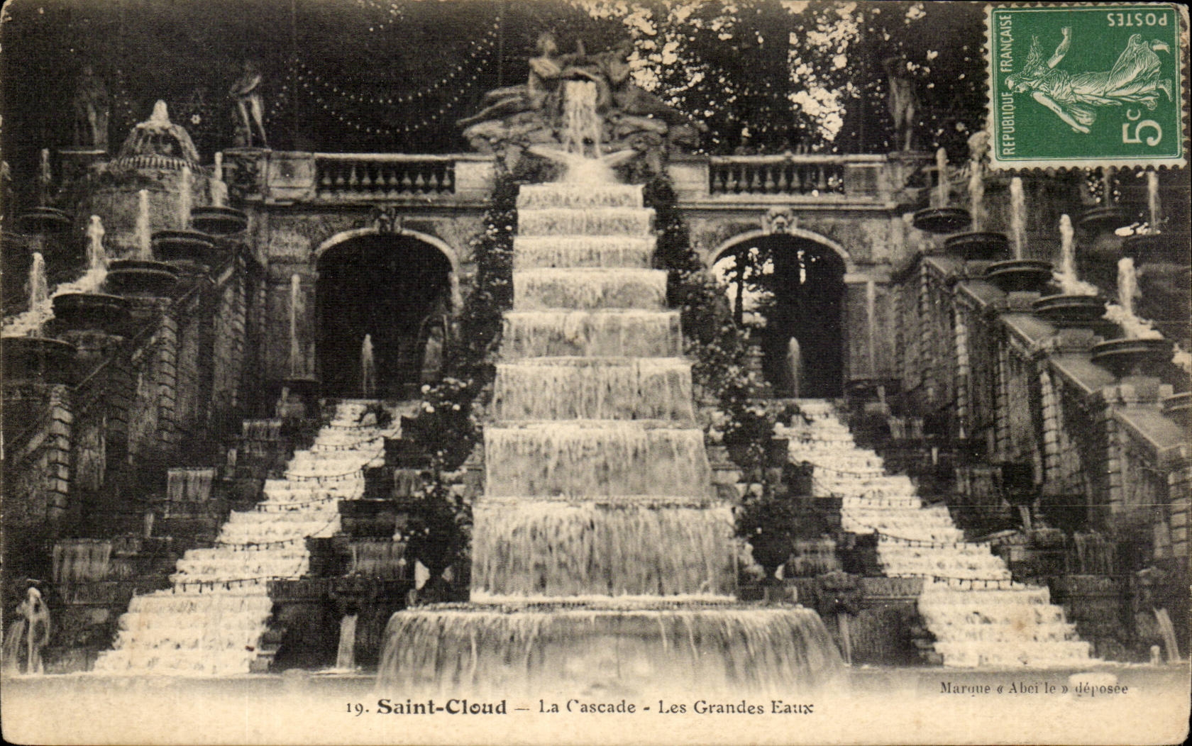 CPA Parc de Saint cloud La cascade Les grandes eaux