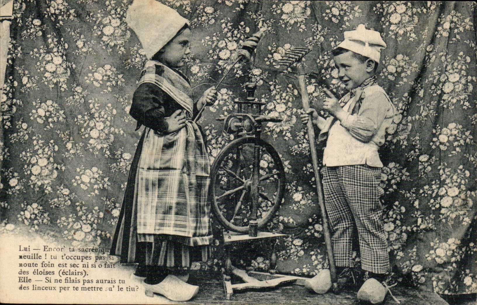 CPA Folklore-Kind-Rad-Seilereimaschine TOP