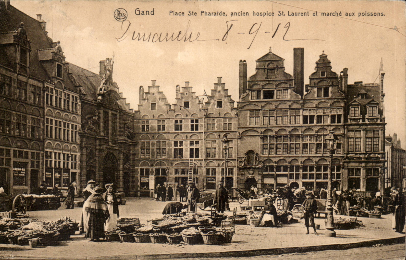 Belgie Belgium Ghent CPA places co Pharaide Ancien old people's home St Laurent and market at fish TOP