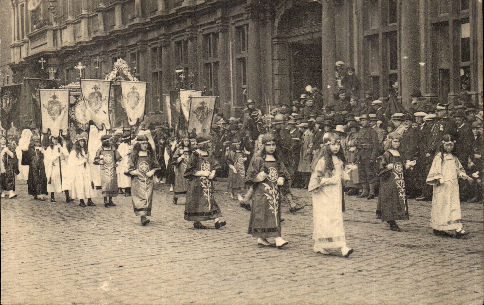 Belgium Belgie Bruges CPA Procession of Saint blood