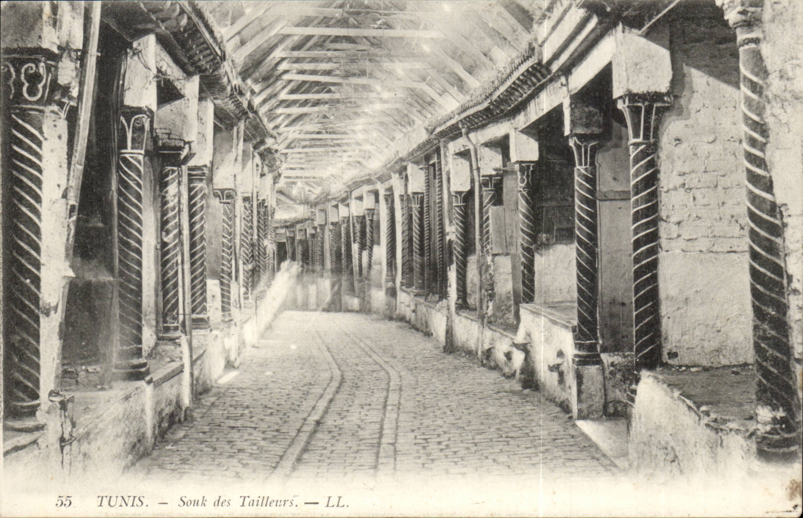 Tunisia Tunis CPA Souk of the tailors