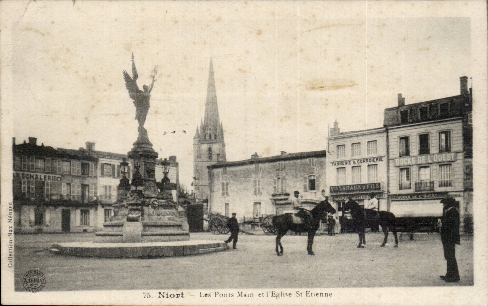 Niort CPA the bridges Hand and the church St Etienne