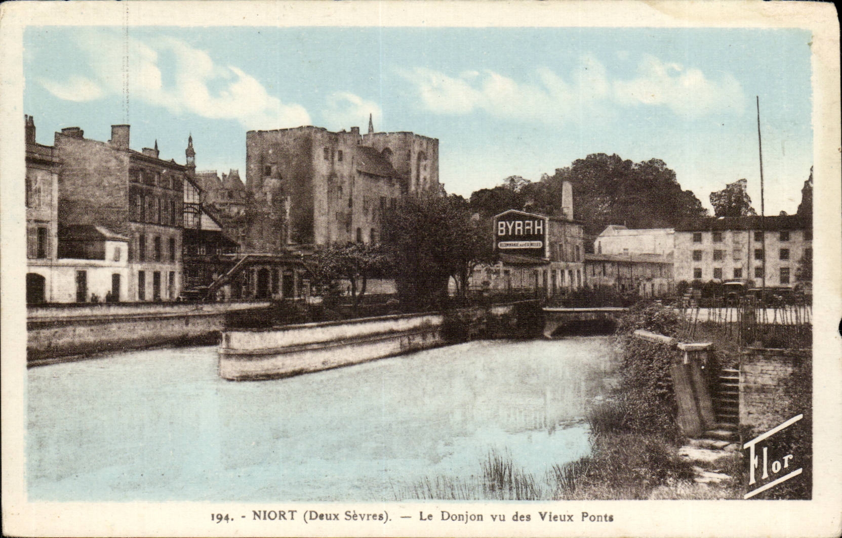 Niort CPA the keep seen of the old bridges